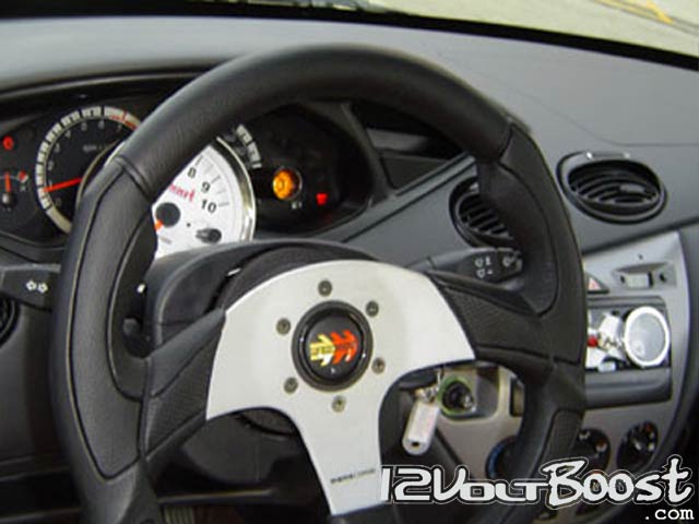 QRX-Ford-Focus-Boss-2007-Partida-no-Botao.jpg