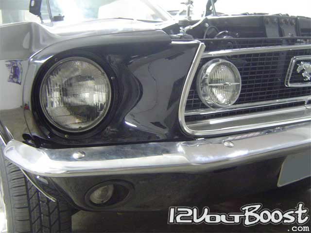 Ford_Mustang_68_Convertible_BlackPearl_04.jpg