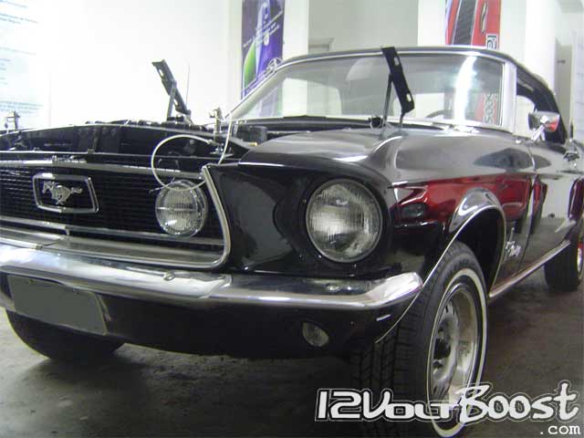 Ford_Mustang_68_Convertible_BlackPearl_09.jpg